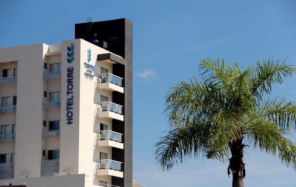 Torre Hotel Ejecutivo ซานตาครูซเดอลาเซียร์รา ภายนอก รูปภาพ
