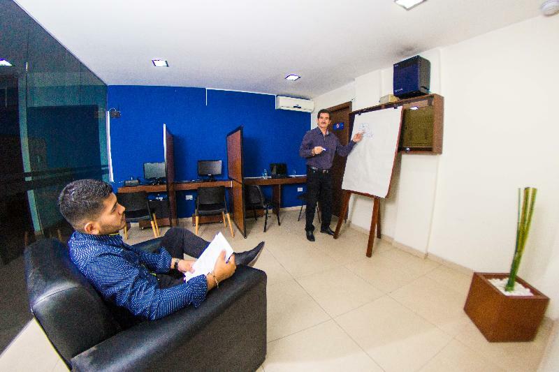 Torre Hotel Ejecutivo ซานตาครูซเดอลาเซียร์รา ภายนอก รูปภาพ
